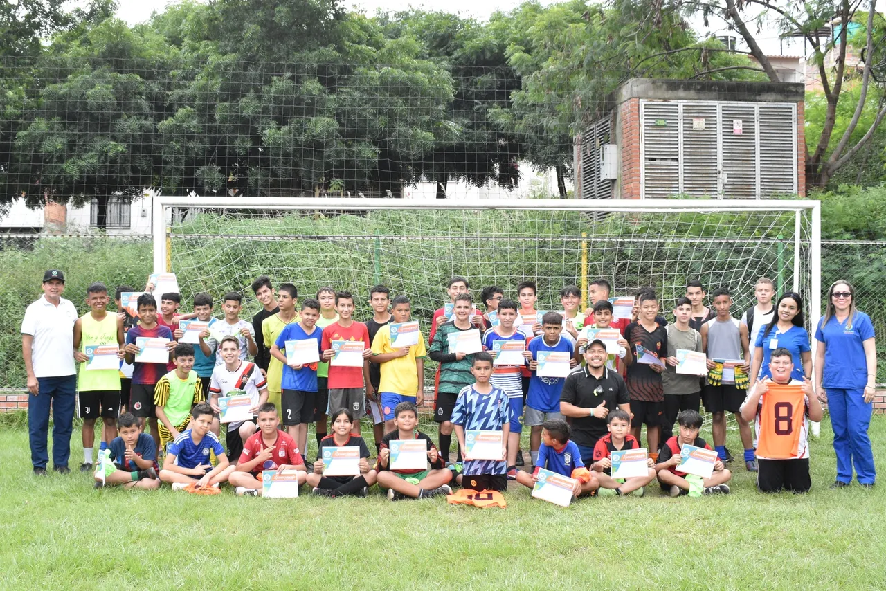 Niños y jóvenes participaron activamente en esta iniciativa deportiva.